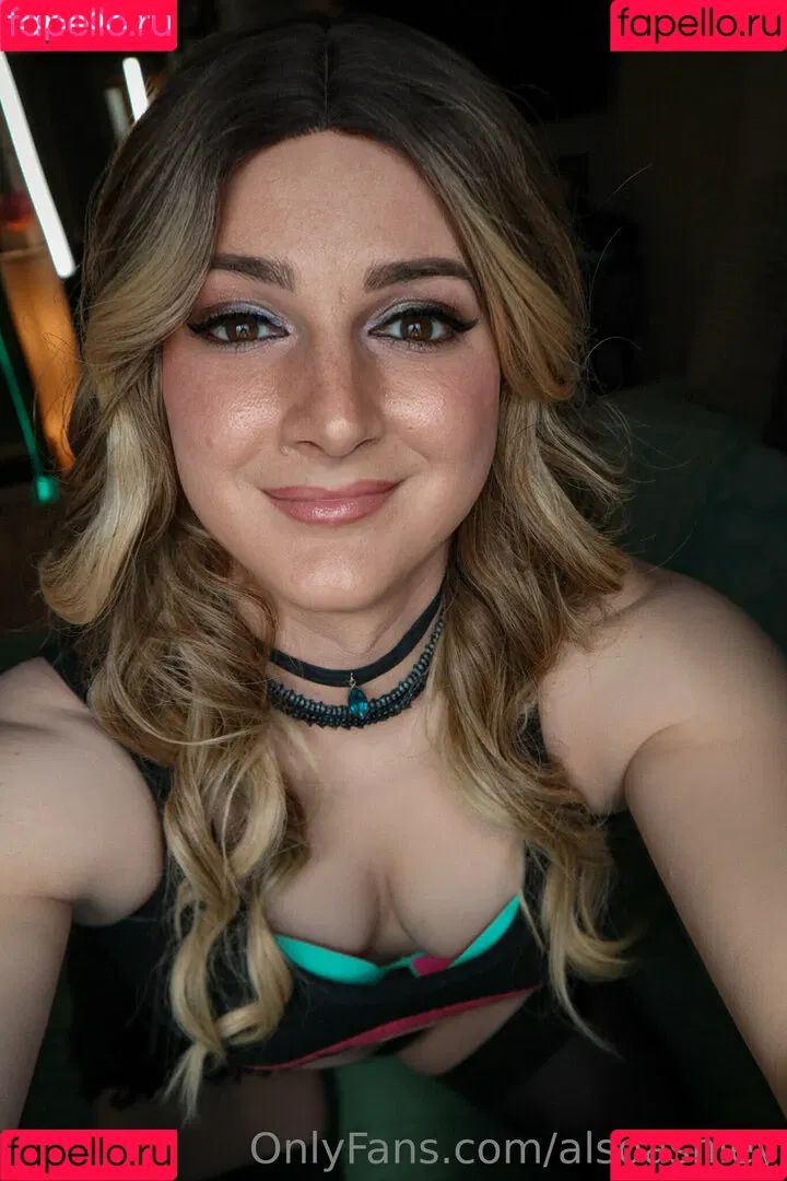 AlsoAshley / Ashley Barron / alsoashleyb / https: Onlyfans Photo Gallery 