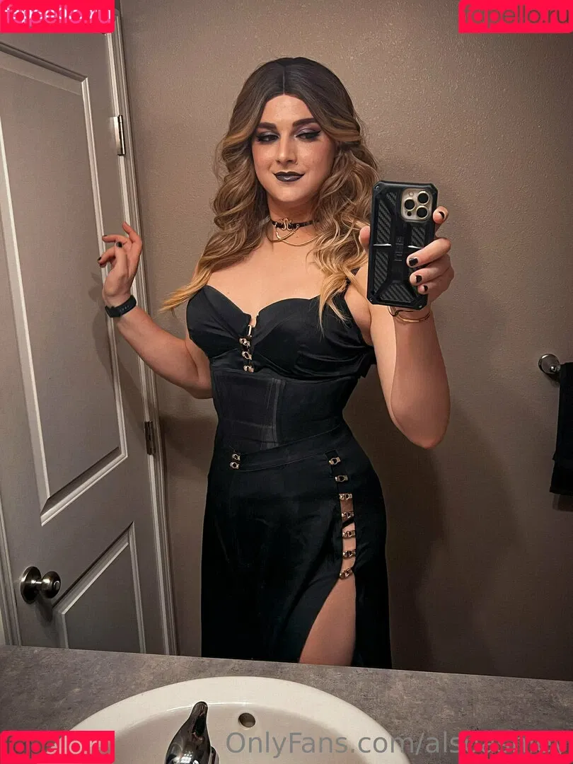 AlsoAshley / Ashley Barron / alsoashleyb / https: Onlyfans Photo Gallery 