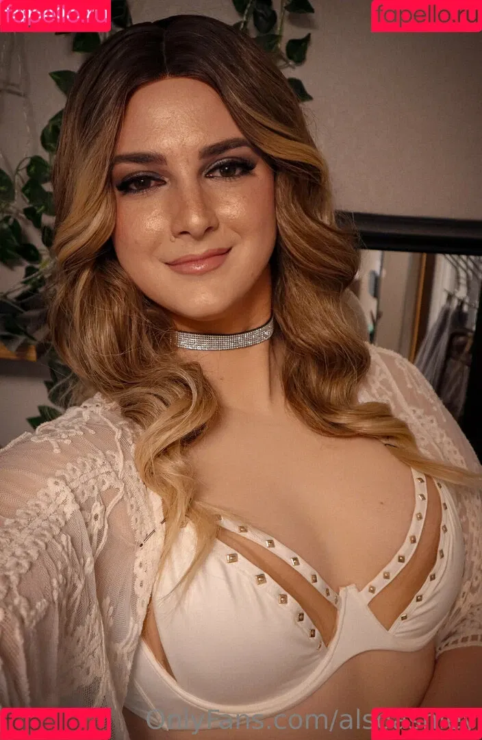 AlsoAshley / Ashley Barron / alsoashleyb / https: Onlyfans Photo Gallery 
