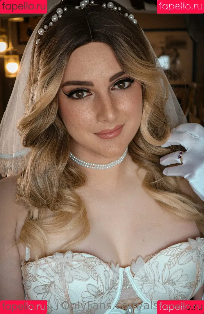 AlsoAshley / Ashley Barron / alsoashleyb / https: Onlyfans Photo Gallery 