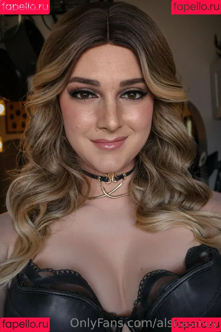 AlsoAshley / Ashley Barron / alsoashleyb / https: Onlyfans Photo Gallery 