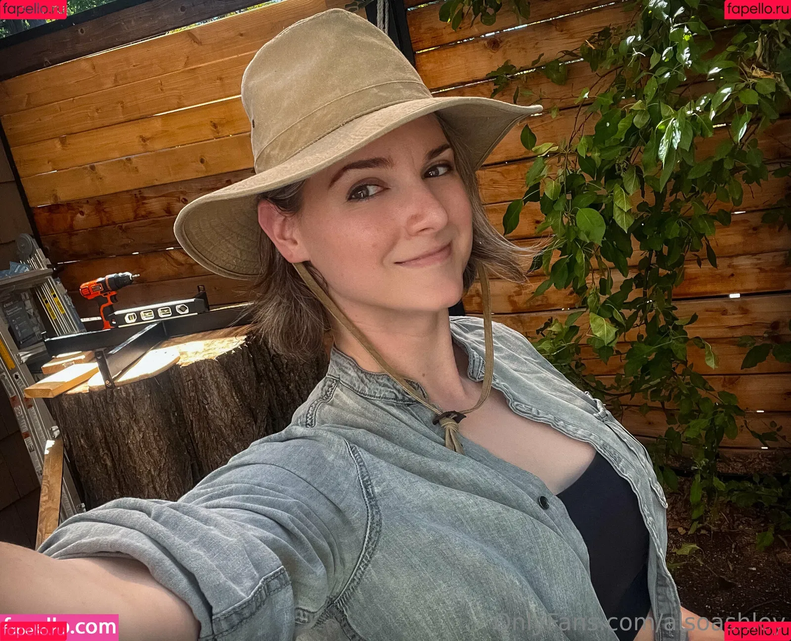 AlsoAshley / Ashley Barron / alsoashleyb / https: Onlyfans Photo Gallery 