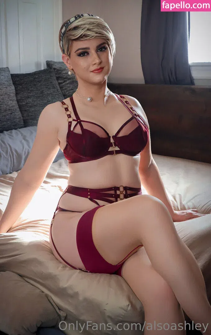 AlsoAshley / Ashley Barron / alsoashleyb / https: Onlyfans Photo Gallery 