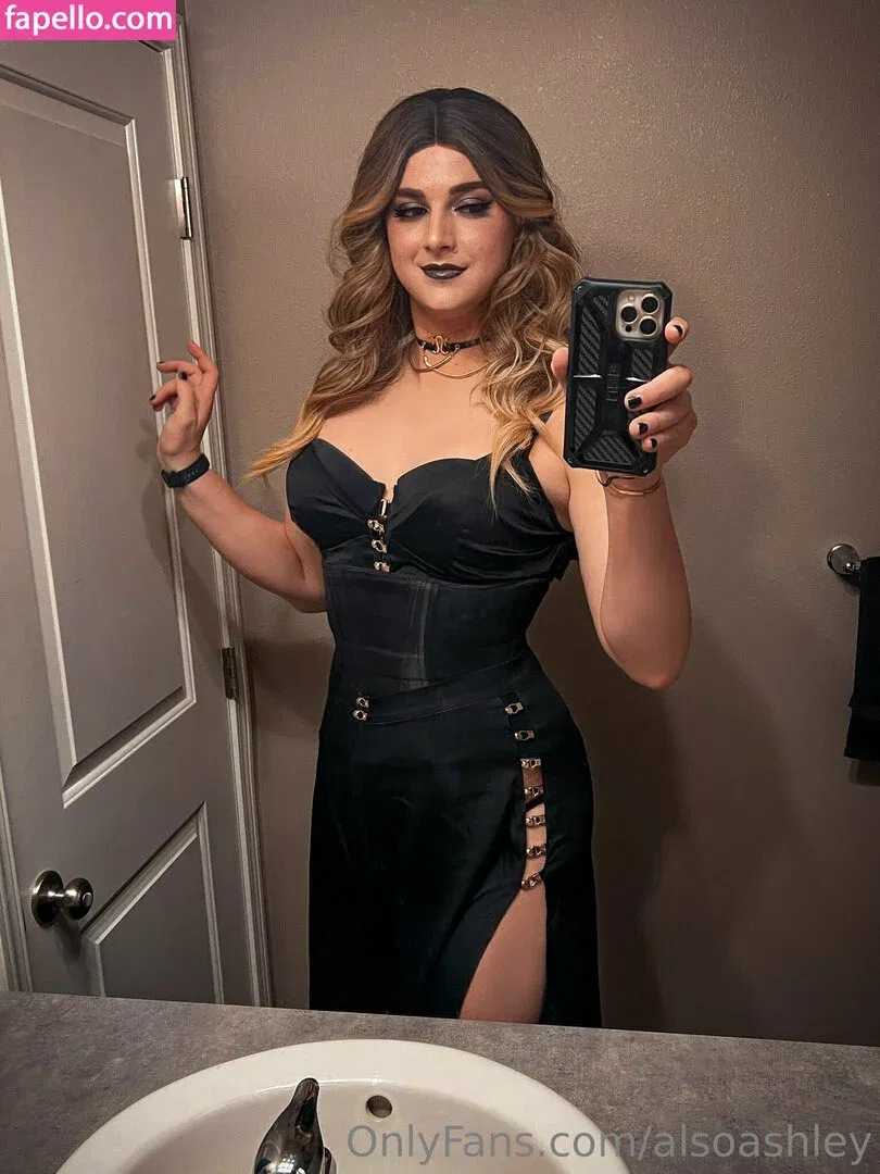 AlsoAshley / Ashley Barron / alsoashleyb / https: Onlyfans Photo Gallery 