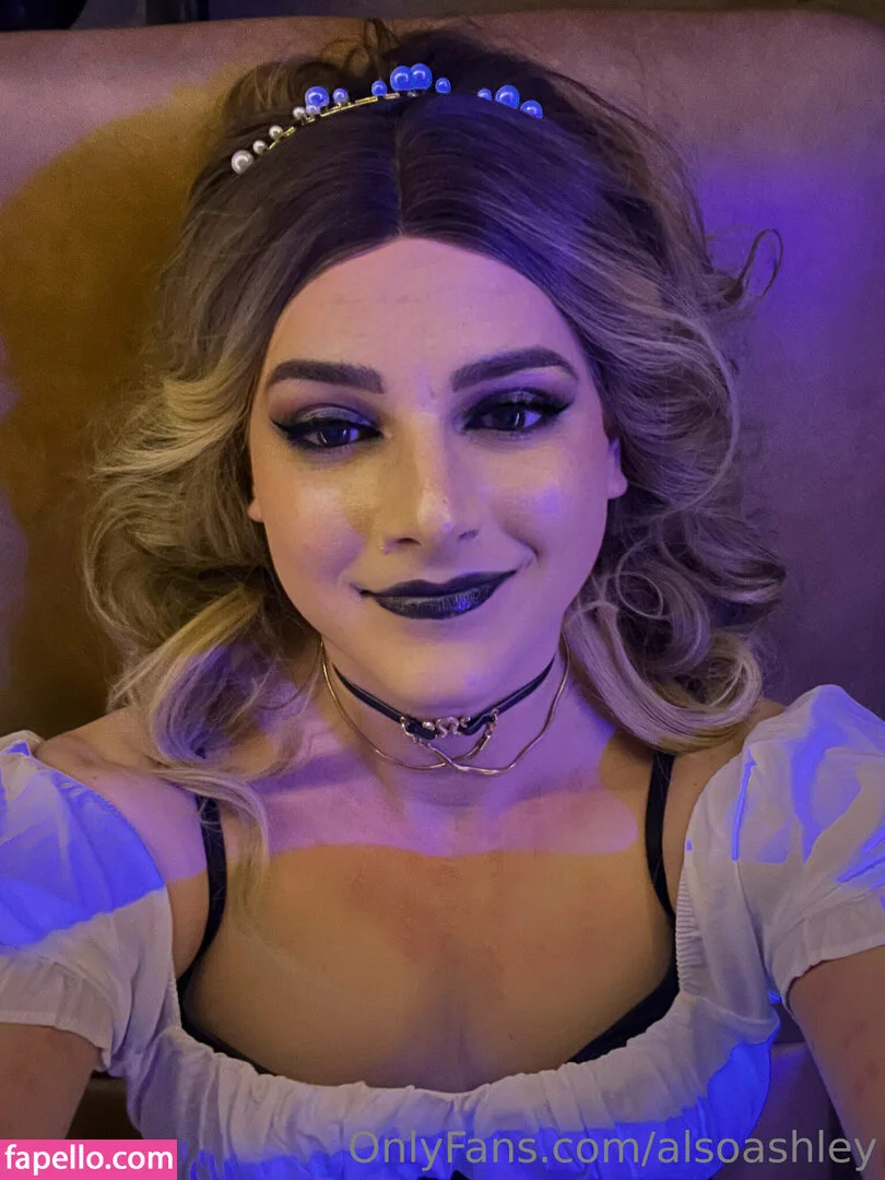 AlsoAshley / Ashley Barron / alsoashleyb / https: Onlyfans Photo Gallery 