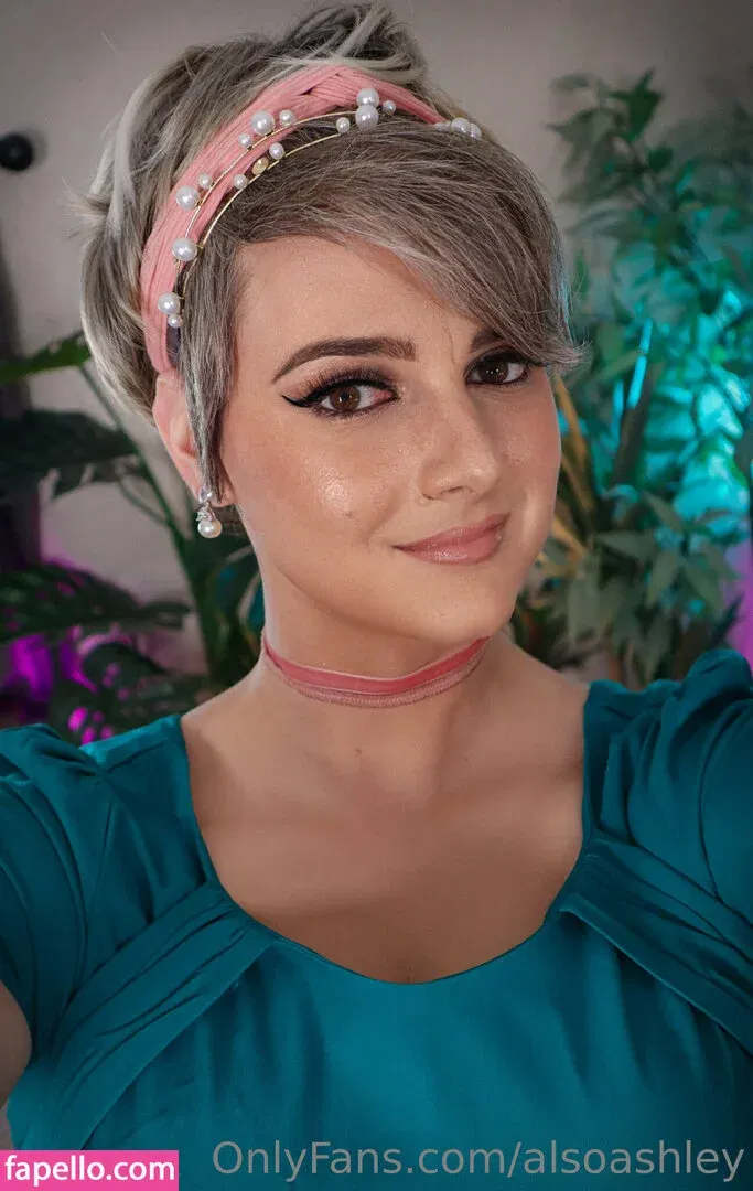 AlsoAshley / Ashley Barron / alsoashleyb / https: Onlyfans Photo Gallery 