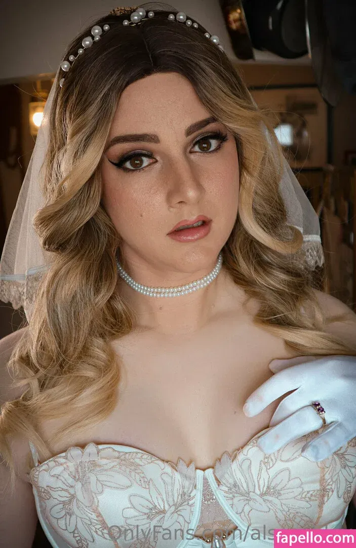 AlsoAshley / Ashley Barron / alsoashleyb / https: Onlyfans Photo Gallery 