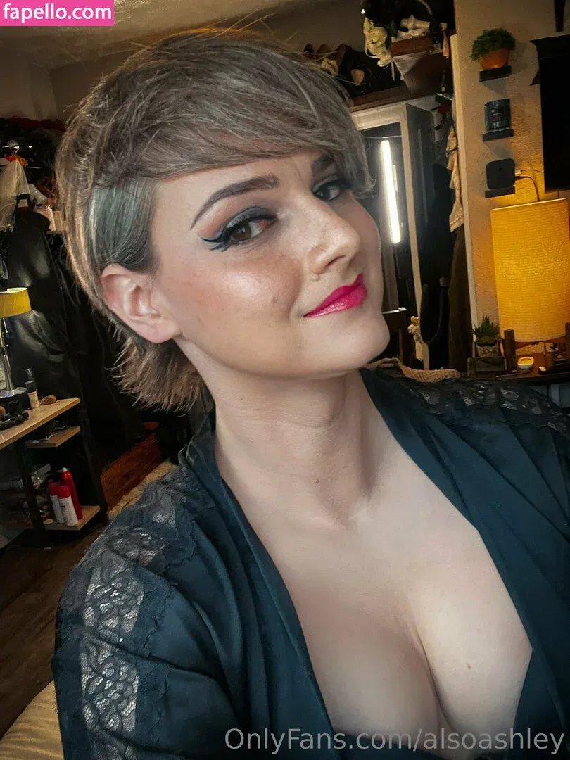 AlsoAshley / Ashley Barron / alsoashleyb / https: Onlyfans Photo Gallery 