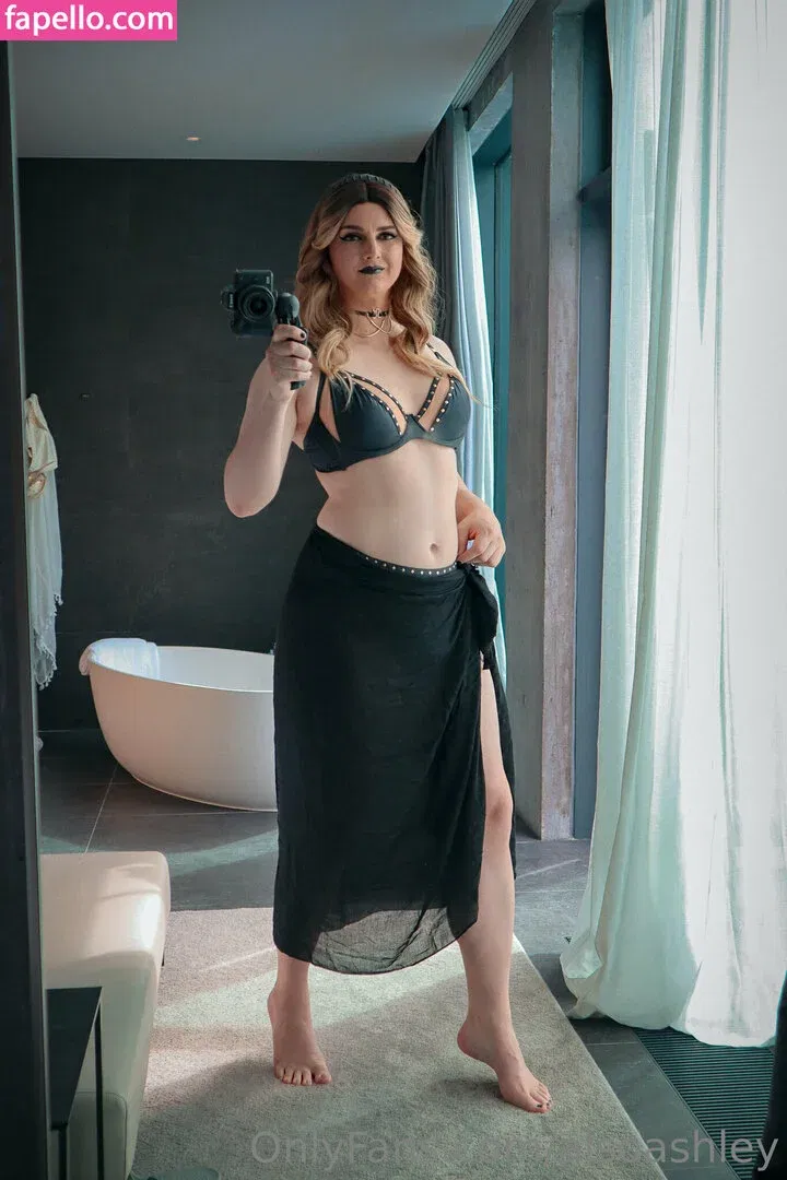 AlsoAshley / Ashley Barron / alsoashleyb / https: Onlyfans Photo Gallery 