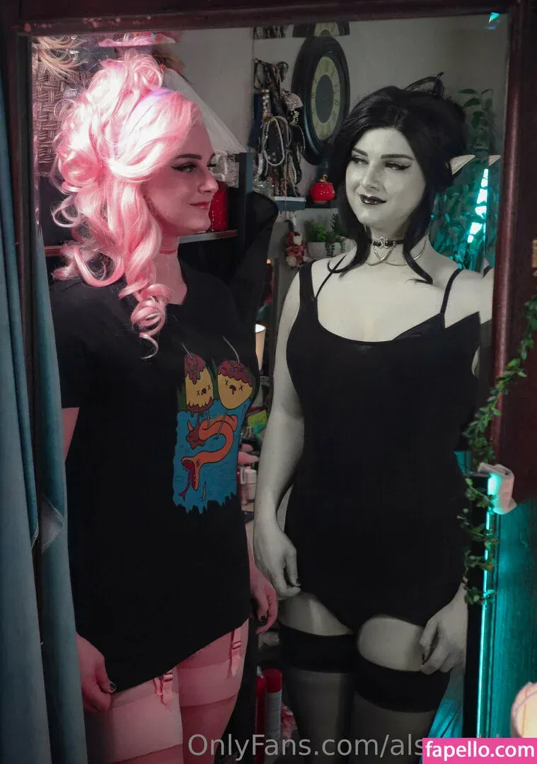 AlsoAshley / Ashley Barron / alsoashleyb / https: Onlyfans Photo Gallery 