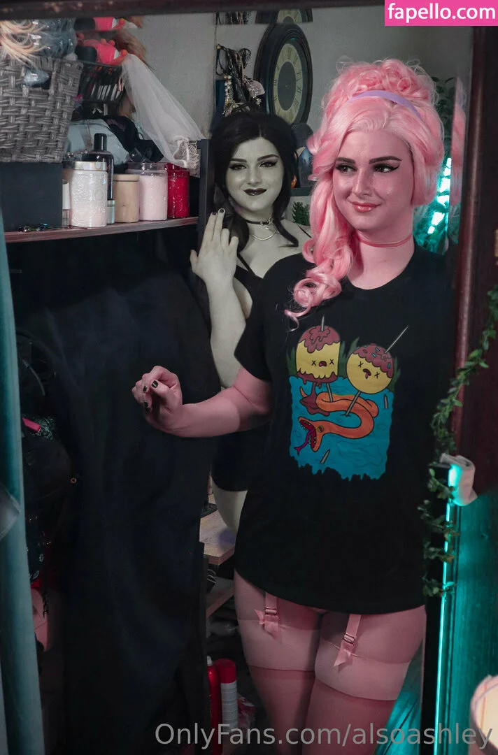 AlsoAshley / Ashley Barron / alsoashleyb / https: Onlyfans Photo Gallery 