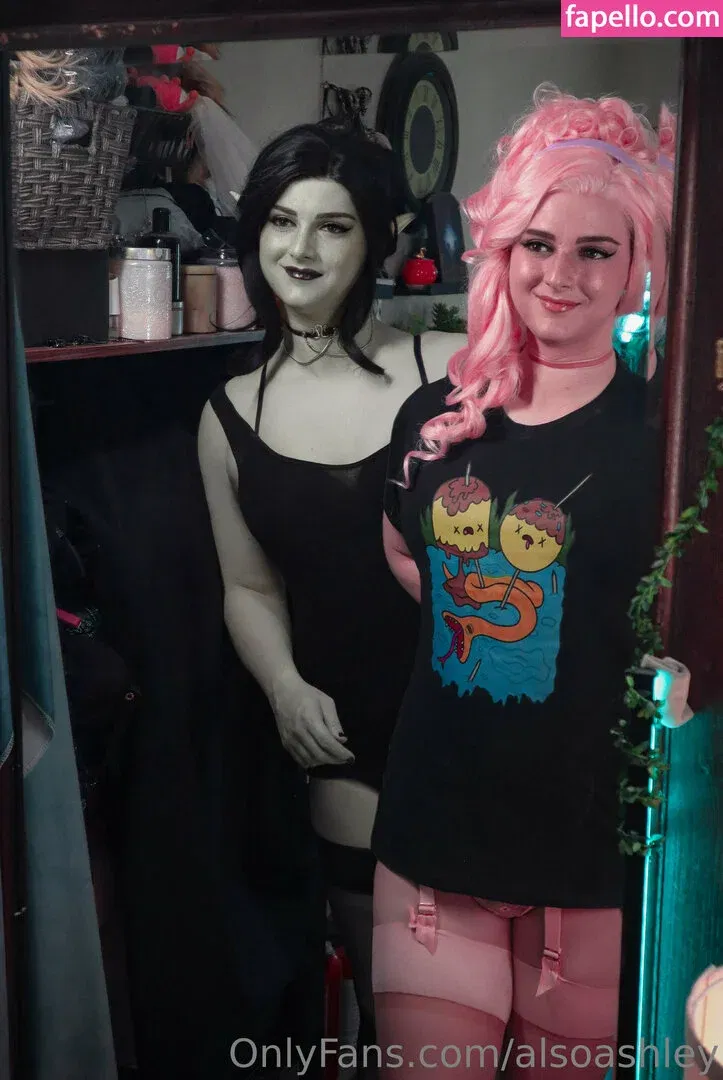 AlsoAshley / Ashley Barron / alsoashleyb / https: Onlyfans Photo Gallery 