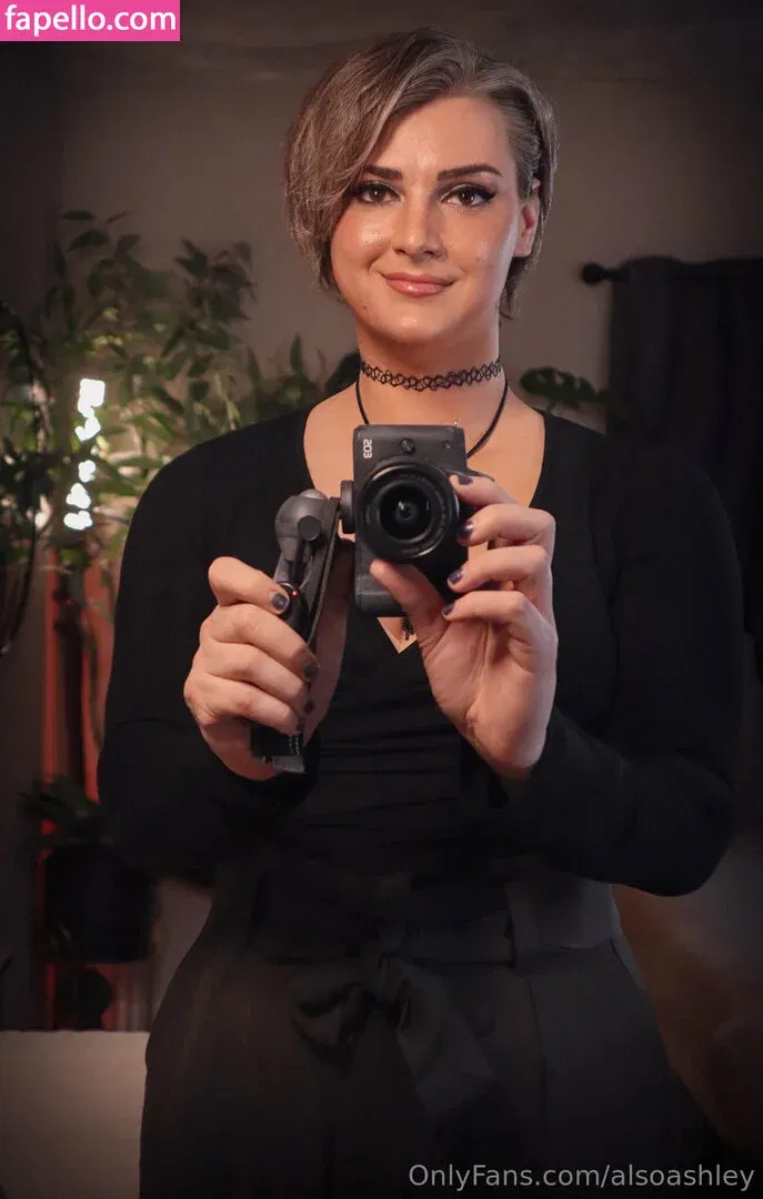 AlsoAshley / Ashley Barron / alsoashleyb / https: Onlyfans Photo Gallery 