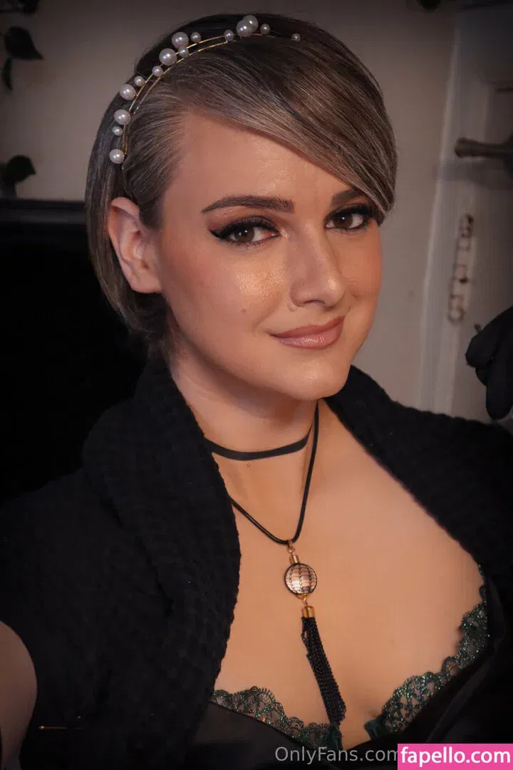 AlsoAshley / Ashley Barron / alsoashleyb / https: Onlyfans Photo Gallery 