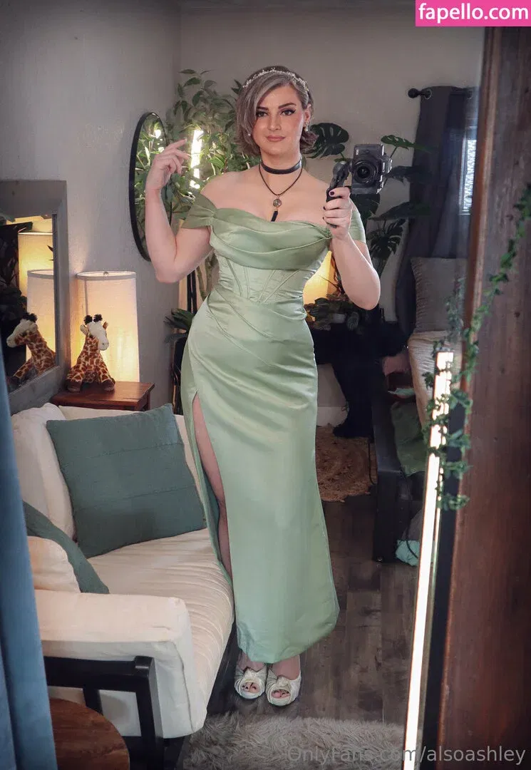 AlsoAshley / Ashley Barron / alsoashleyb / https: Onlyfans Photo Gallery 