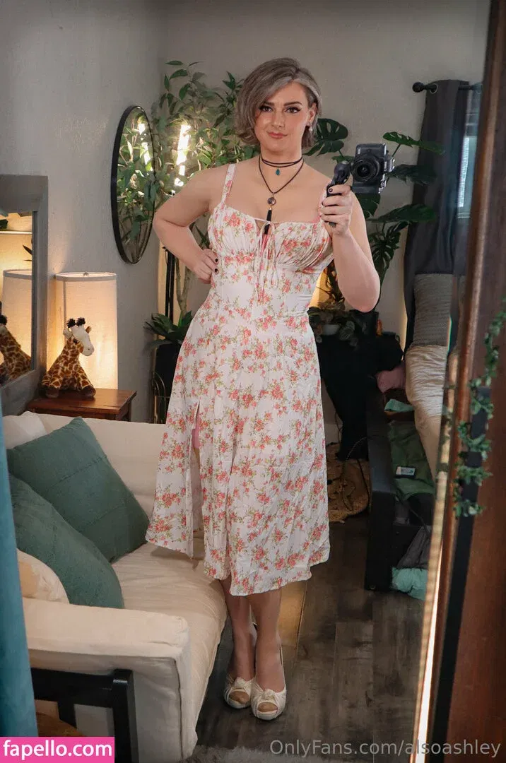 AlsoAshley / Ashley Barron / alsoashleyb / https: Onlyfans Photo Gallery 