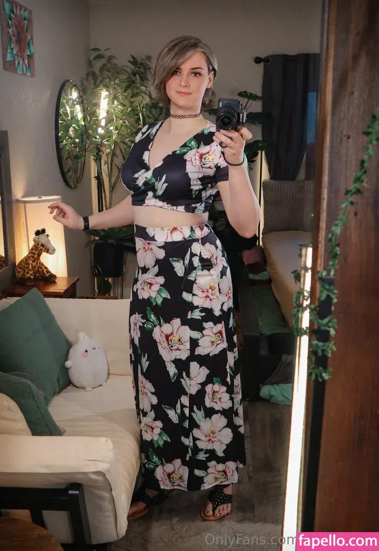 AlsoAshley / Ashley Barron / alsoashleyb / https: Onlyfans Photo Gallery 