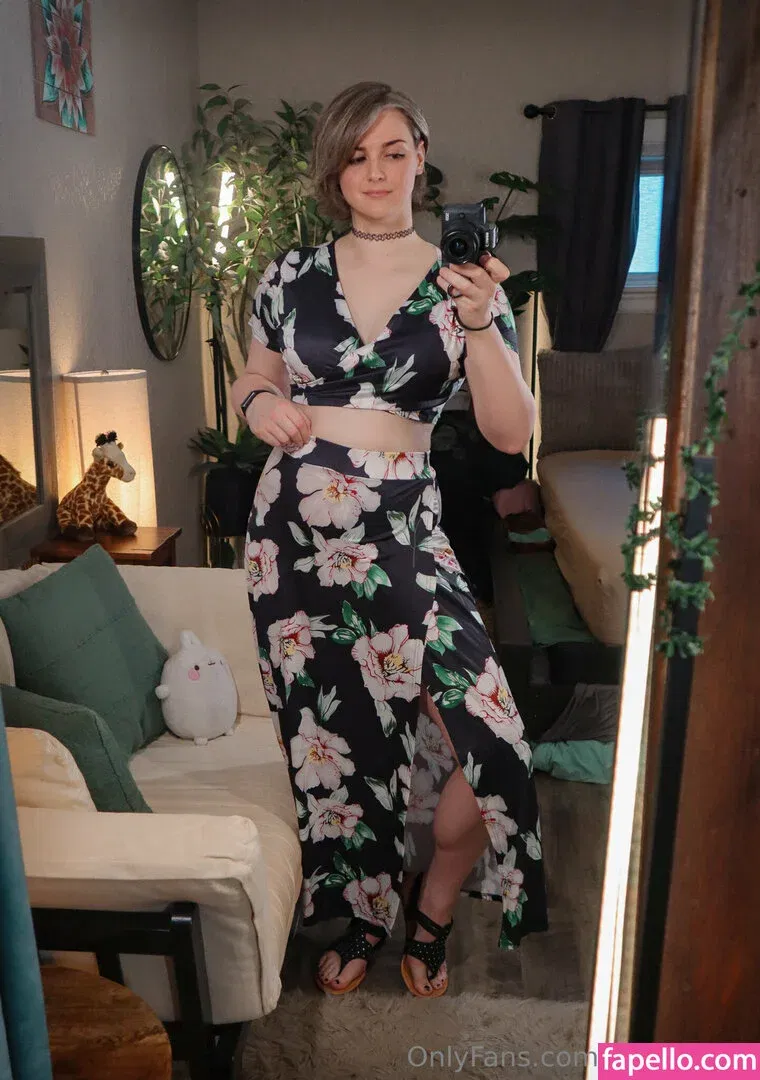 AlsoAshley / Ashley Barron / alsoashleyb / https: Onlyfans Photo Gallery 