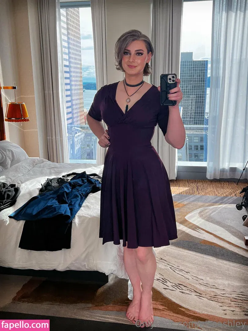 AlsoAshley / Ashley Barron / alsoashleyb / https: Onlyfans Photo Gallery 