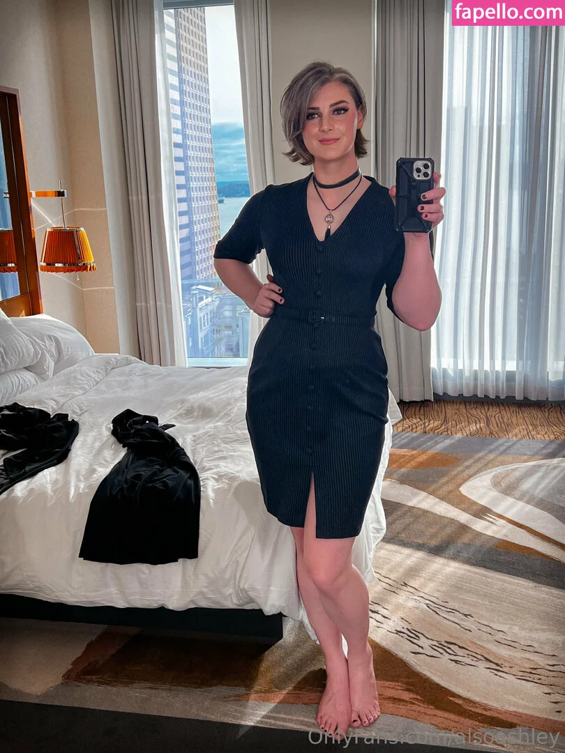 AlsoAshley / Ashley Barron / alsoashleyb / https: Onlyfans Photo Gallery 