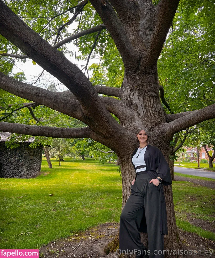 AlsoAshley / Ashley Barron / alsoashleyb / https: Onlyfans Photo Gallery 