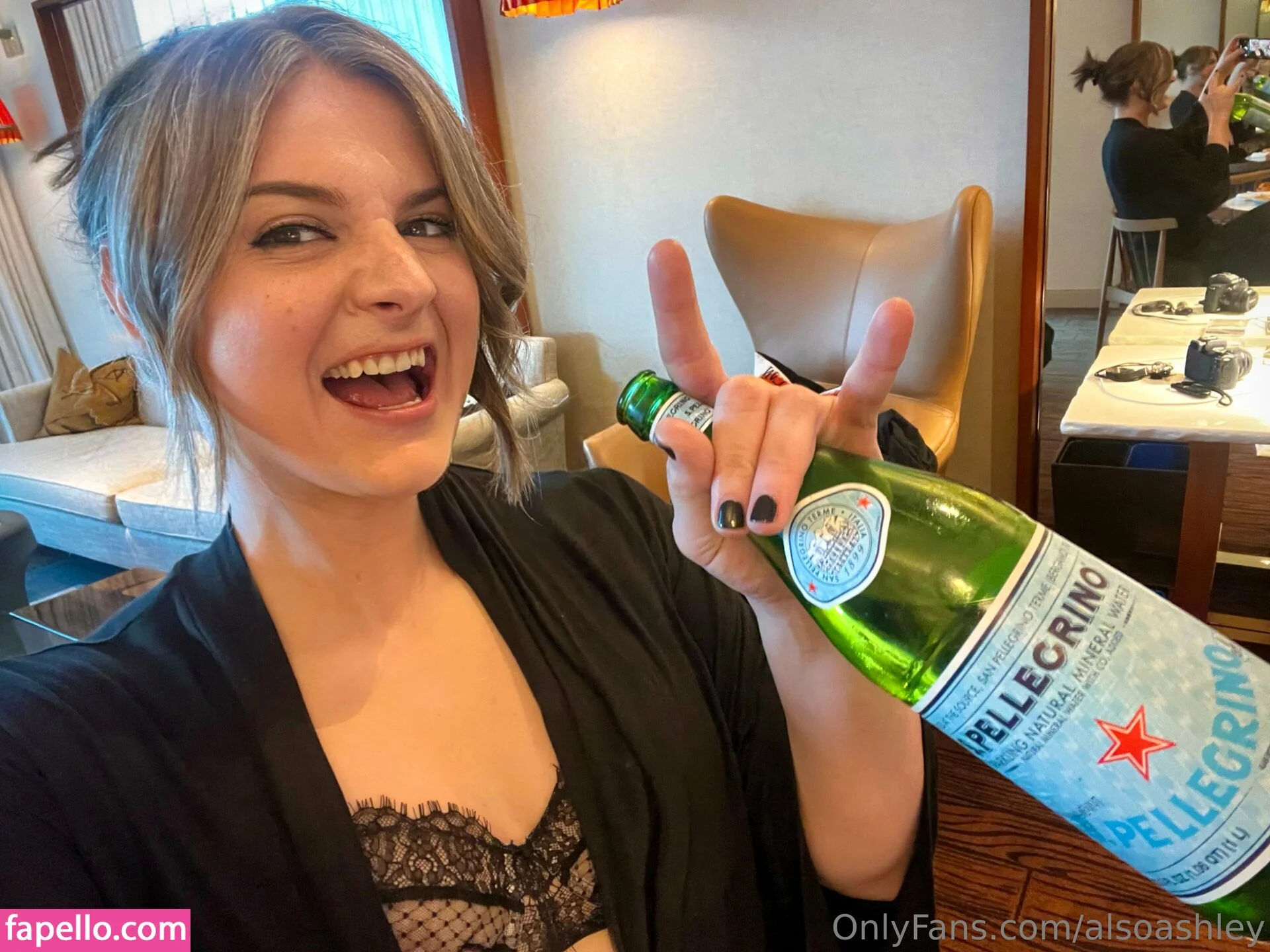 AlsoAshley / Ashley Barron / alsoashleyb / https: Onlyfans Photo Gallery 