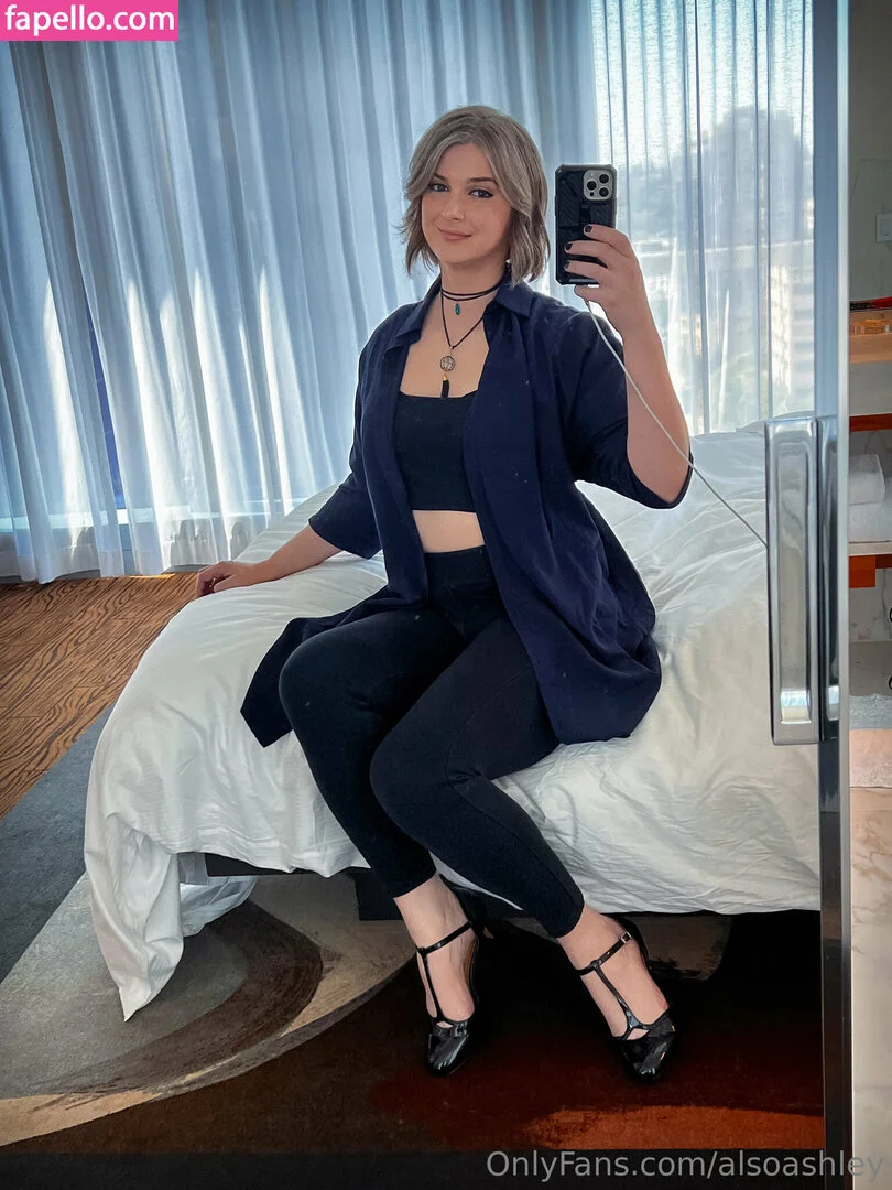 AlsoAshley / Ashley Barron / alsoashleyb / https: Onlyfans Photo Gallery 