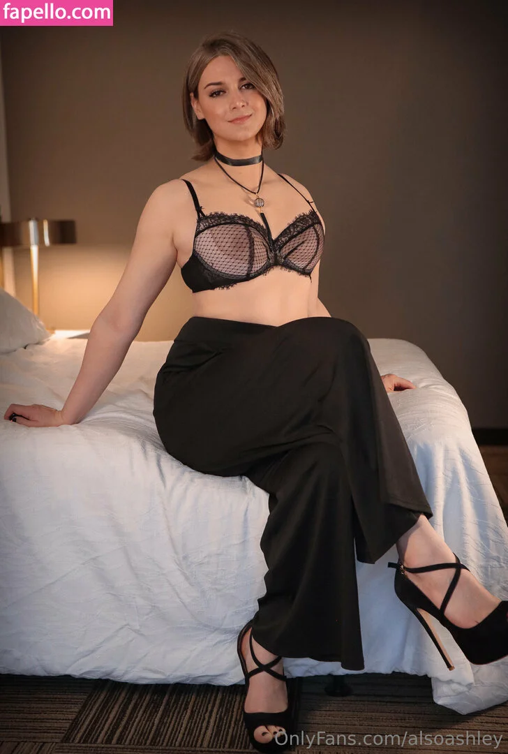 AlsoAshley / Ashley Barron / alsoashleyb / https: Onlyfans Photo Gallery 