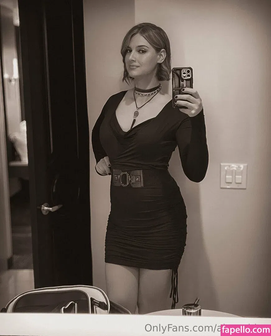 AlsoAshley / Ashley Barron / alsoashleyb / https: Onlyfans Photo Gallery 