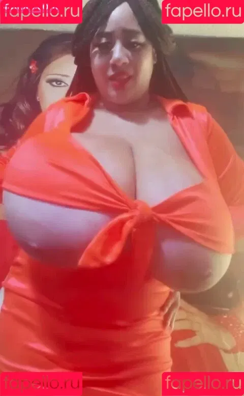 Roxi Red / roxiredhott / roxiredxxx Onlyfans Photo Gallery 