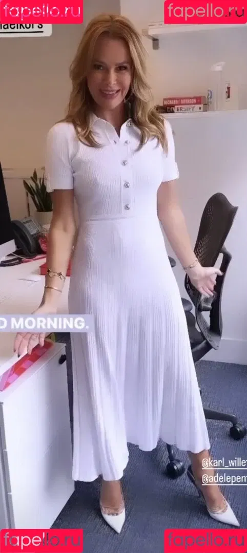Amanda Holden / amanda_holden / noholdenback Onlyfans Photo Gallery 