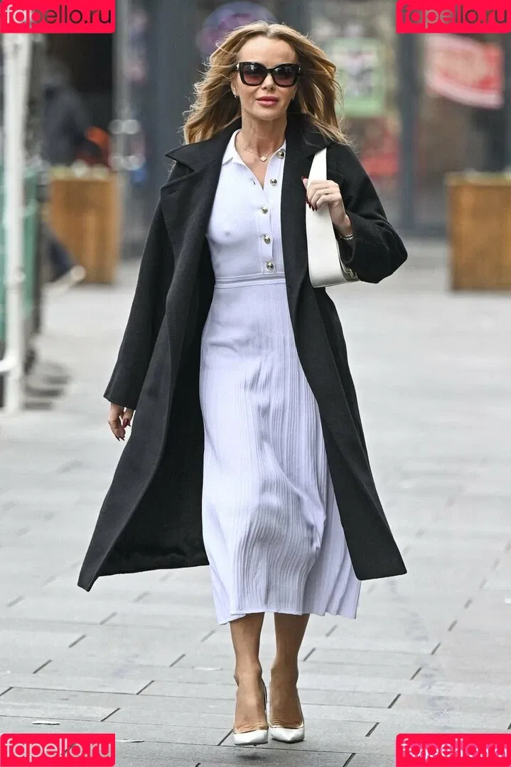 Amanda Holden / amanda_holden / noholdenback Onlyfans Photo Gallery 