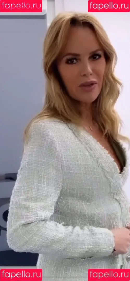 Amanda Holden / amanda_holden / noholdenback Onlyfans Photo Gallery 