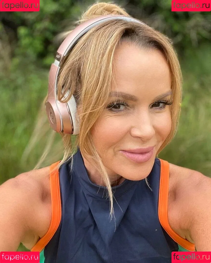 Amanda Holden / amanda_holden / noholdenback Onlyfans Photo Gallery 