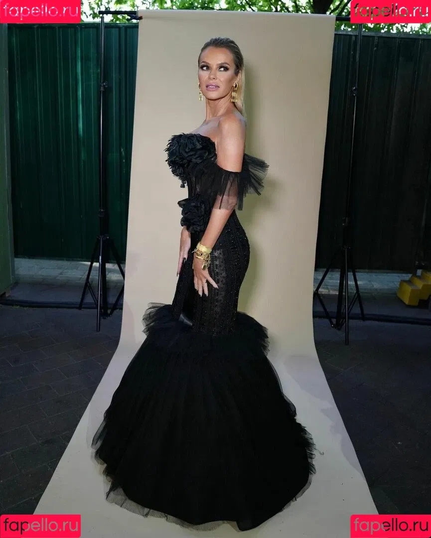 Amanda Holden / amanda_holden / noholdenback Onlyfans Photo Gallery 