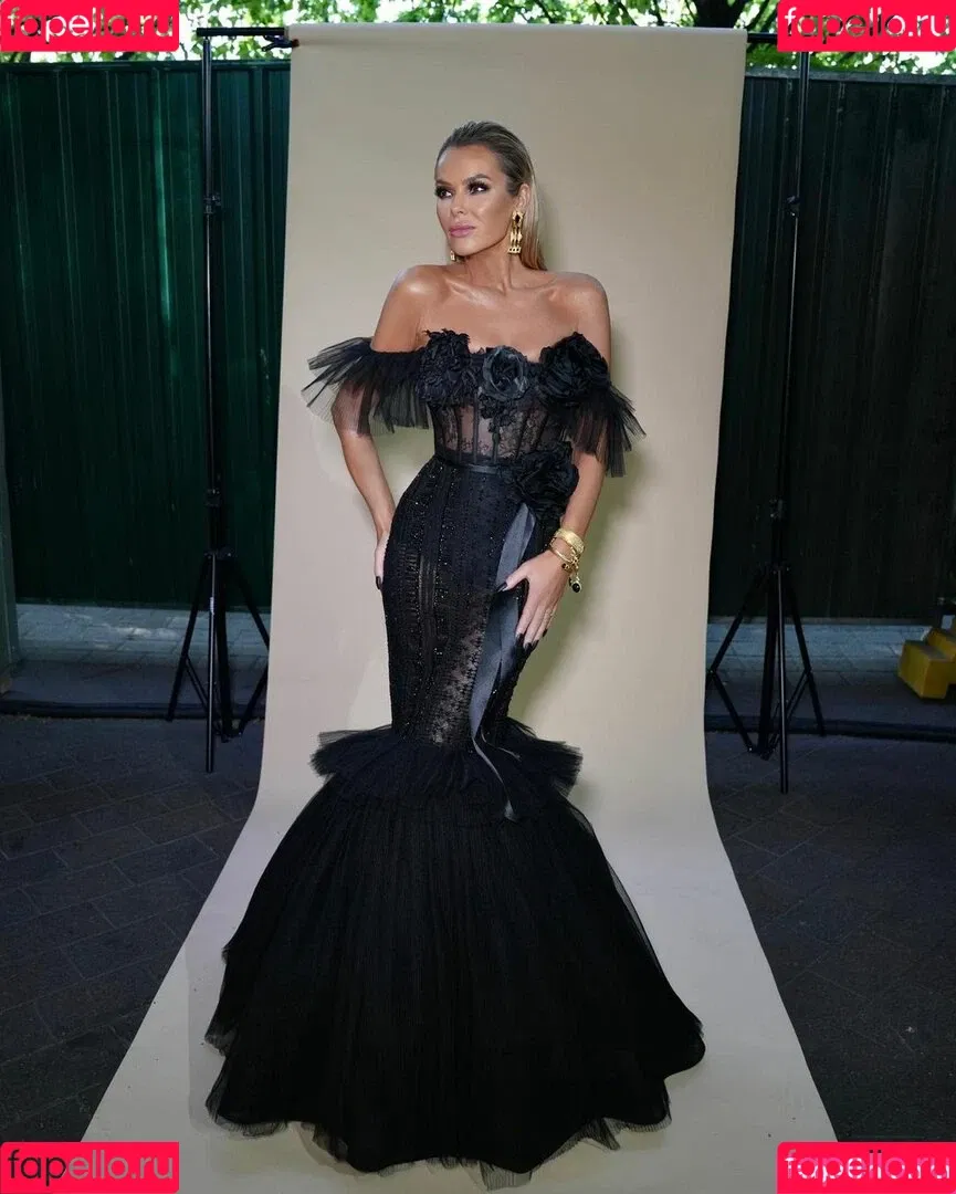Amanda Holden / amanda_holden / noholdenback Onlyfans Photo Gallery 
