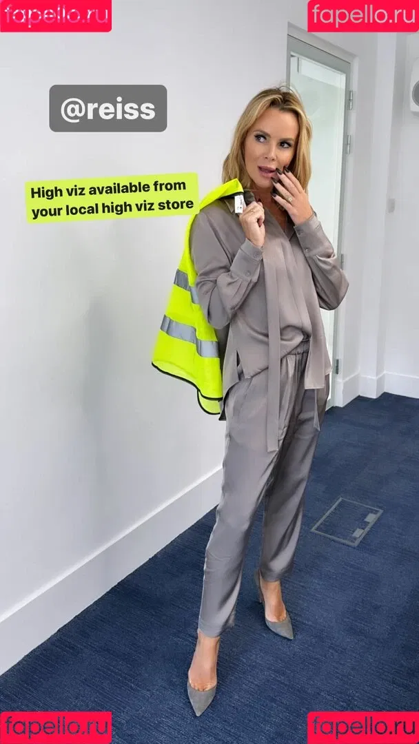 Amanda Holden / amanda_holden / noholdenback Onlyfans Photo Gallery 
