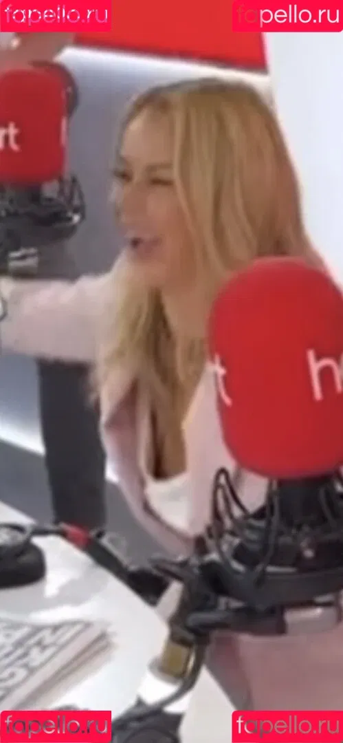 Amanda Holden / amanda_holden / noholdenback Onlyfans Photo Gallery 
