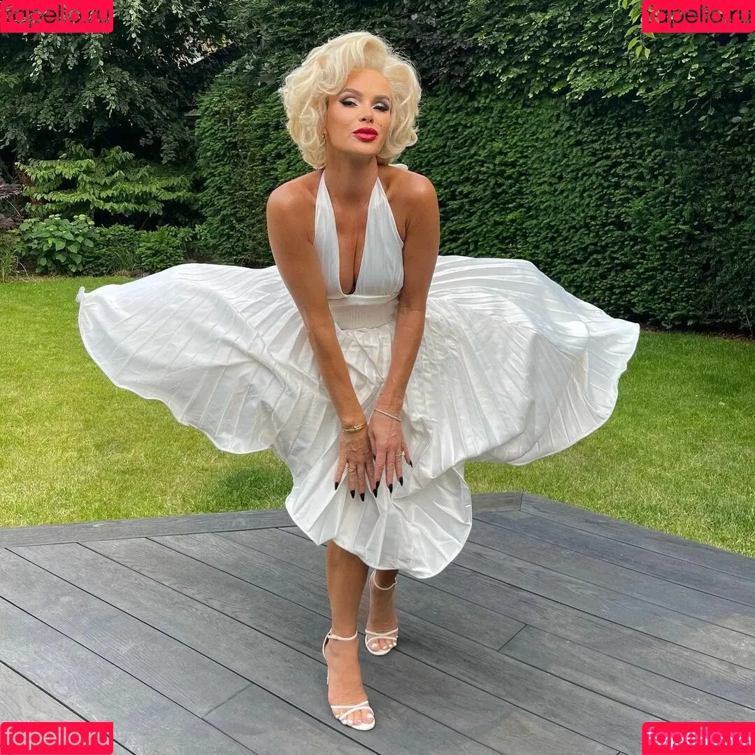 Amanda Holden / amanda_holden / noholdenback Onlyfans Photo Gallery 