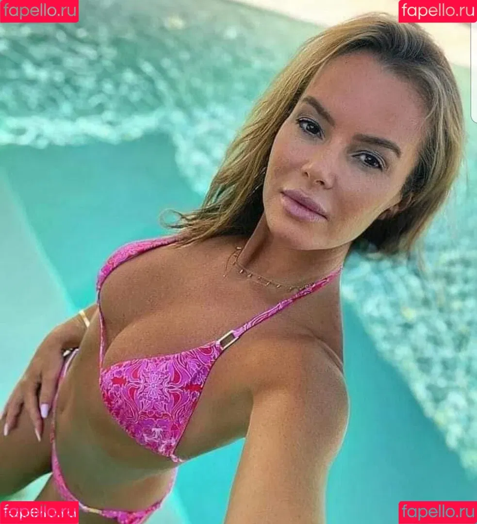 Amanda Holden / amanda_holden / noholdenback Onlyfans Photo Gallery 