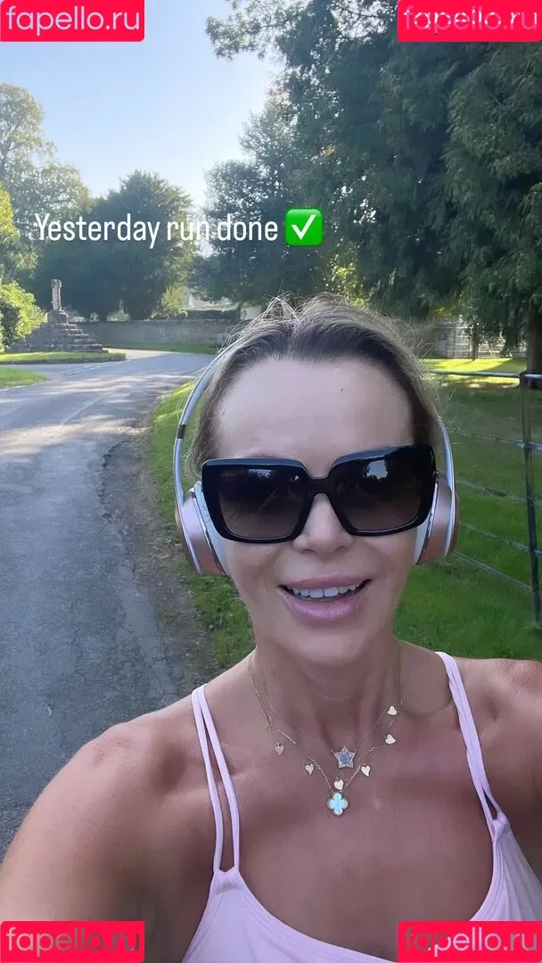 Amanda Holden / amanda_holden / noholdenback Onlyfans Photo Gallery 