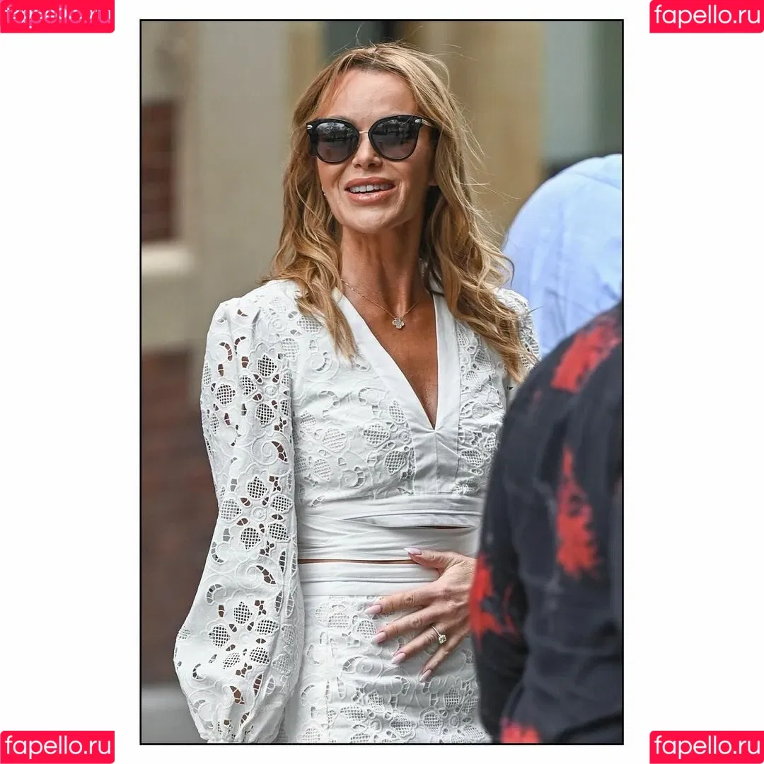 Amanda Holden / amanda_holden / noholdenback Onlyfans Photo Gallery 