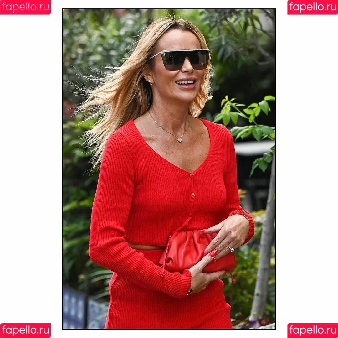 Amanda Holden / amanda_holden / noholdenback Onlyfans Photo Gallery 