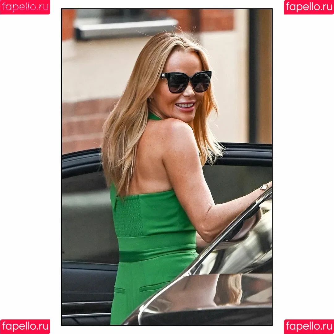 Amanda Holden / amanda_holden / noholdenback Onlyfans Photo Gallery 