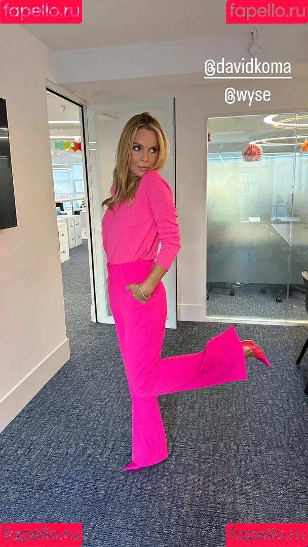 Amanda Holden / amanda_holden / noholdenback Onlyfans Photo Gallery 