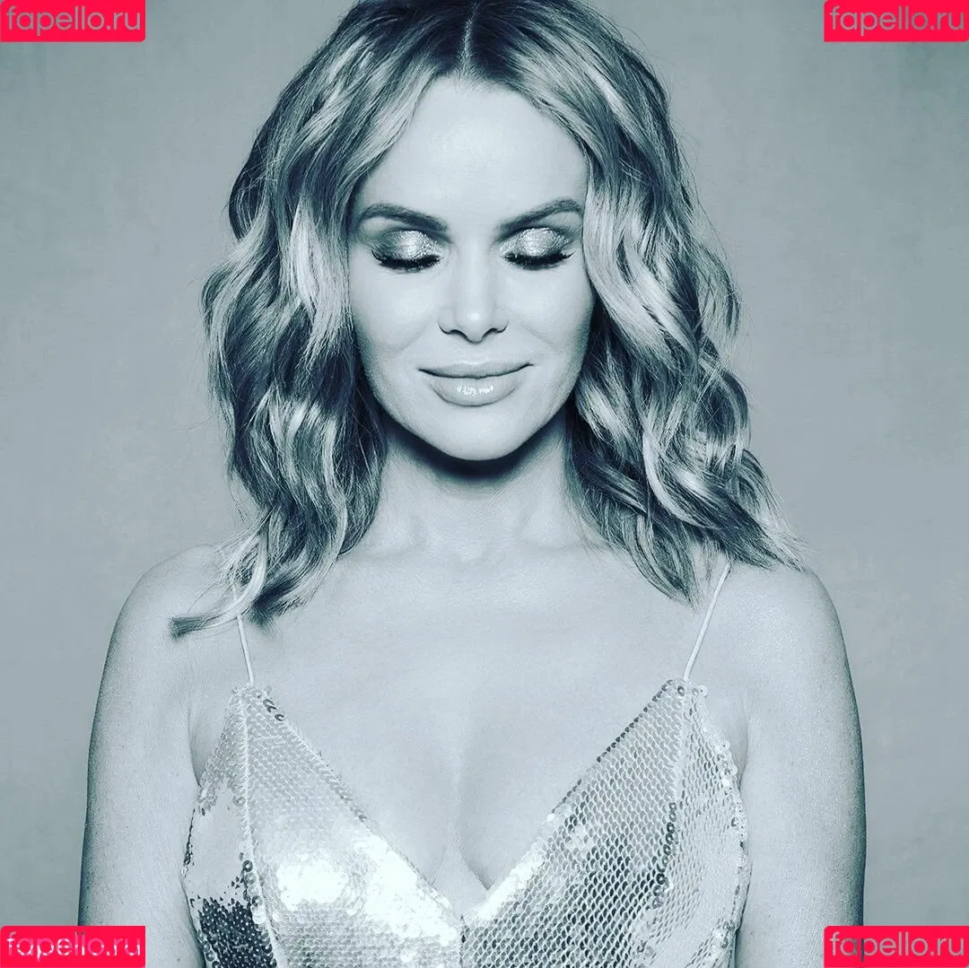 Amanda Holden / amanda_holden / noholdenback Onlyfans Photo Gallery 