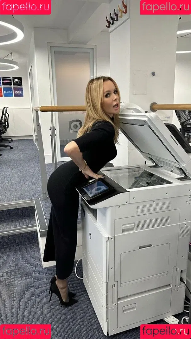 Amanda Holden / amanda_holden / noholdenback Onlyfans Photo Gallery 