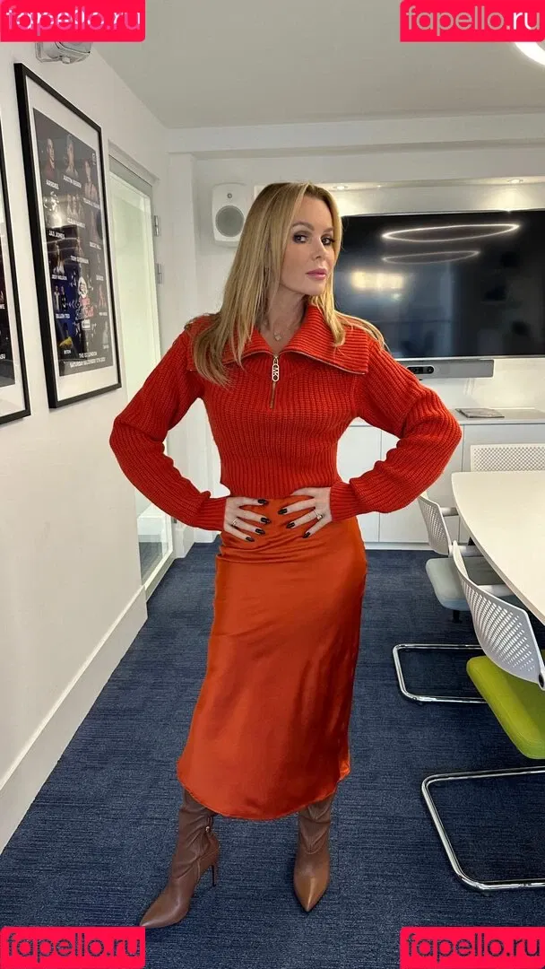 Amanda Holden / amanda_holden / noholdenback Onlyfans Photo Gallery 