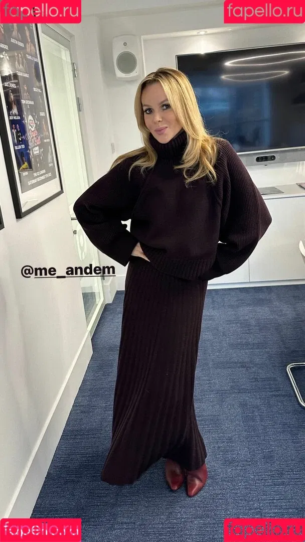 Amanda Holden / amanda_holden / noholdenback Onlyfans Photo Gallery 