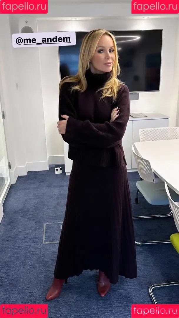 Amanda Holden / amanda_holden / noholdenback Onlyfans Photo Gallery 